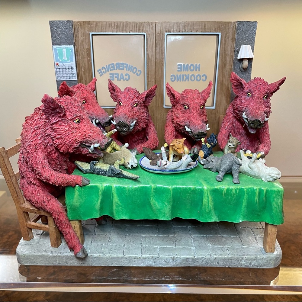 RARE 2001 ARKANSAS RAZORBACKS FIGURINE “PIGOUT” by Sports Artist Steve Ford